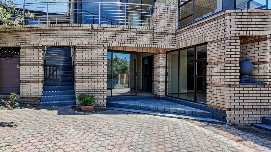 5 Bedroom Property for Sale in Hersham Western Cape